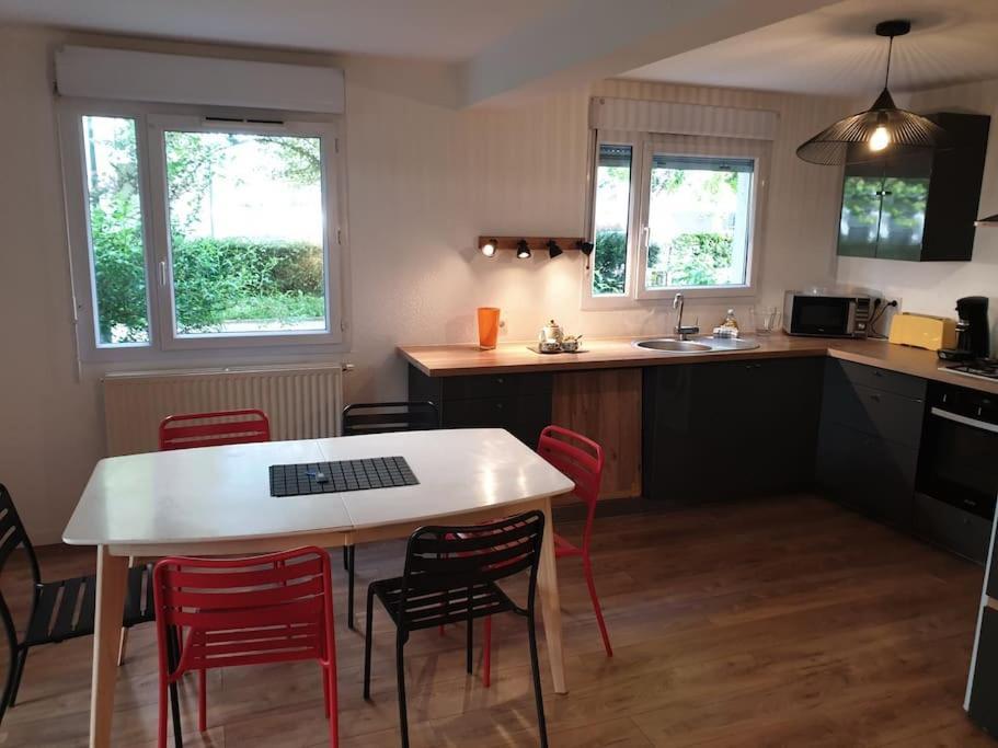 62 M2 Rez De Jardin, Terrasse , 6 Lits Et Parking Apartment Annecy Luaran gambar