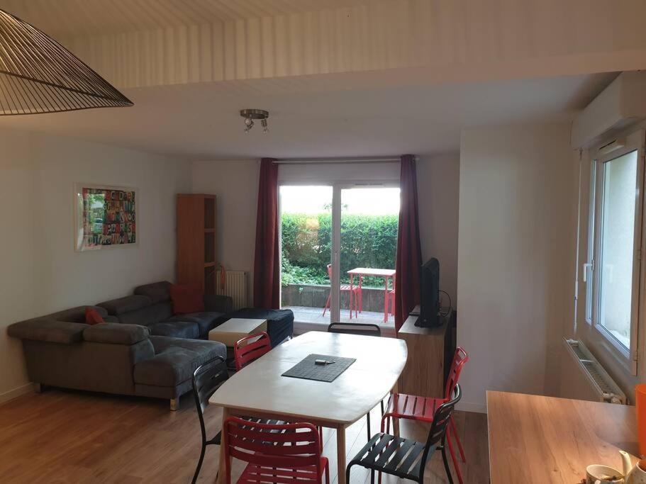 62 M2 Rez De Jardin, Terrasse , 6 Lits Et Parking Apartment Annecy Luaran gambar